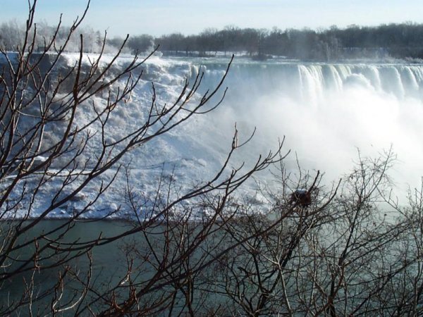 Niagara Falls in Winter 2000 - 10