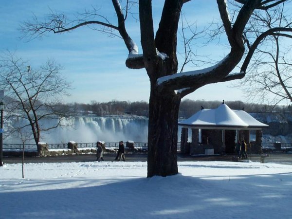 Niagara Falls in Winter 2000 - 12