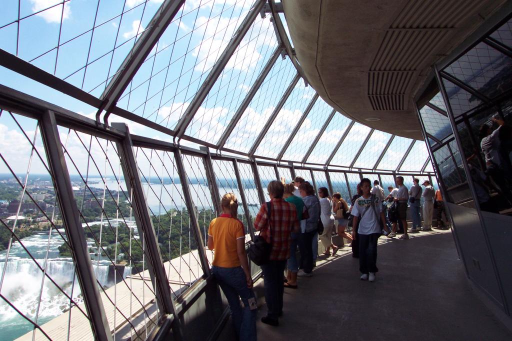 Skylon Tower Summer 2005 15