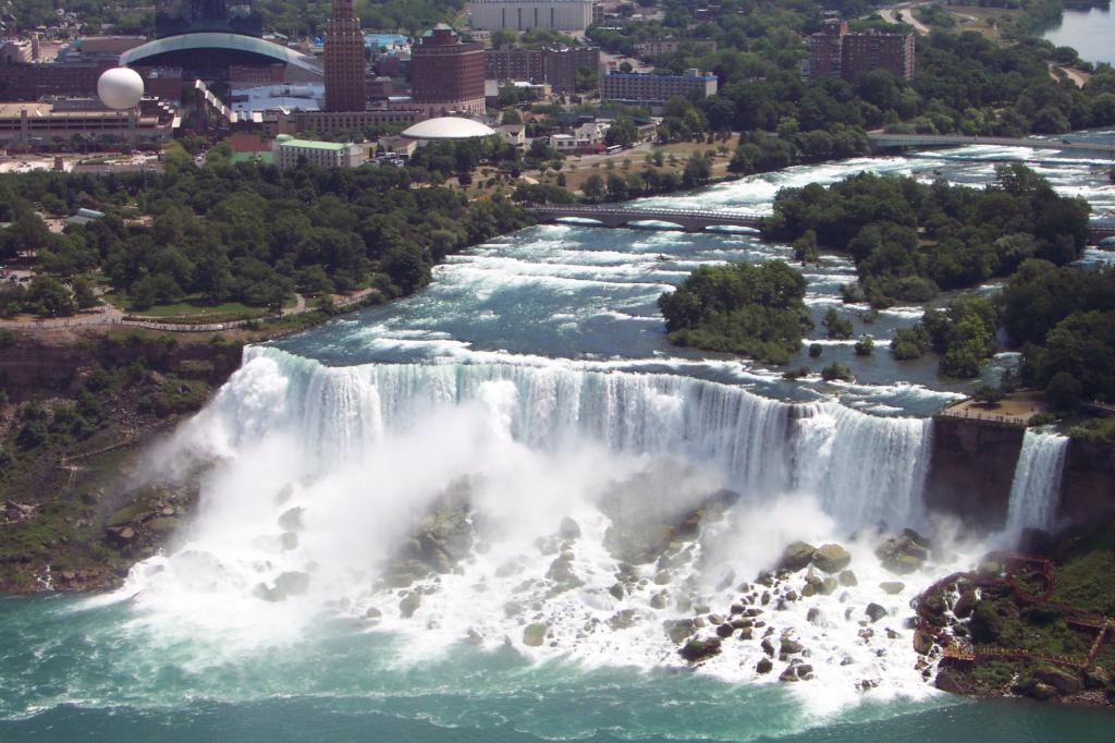 Skylon Tower Summer 2005 16