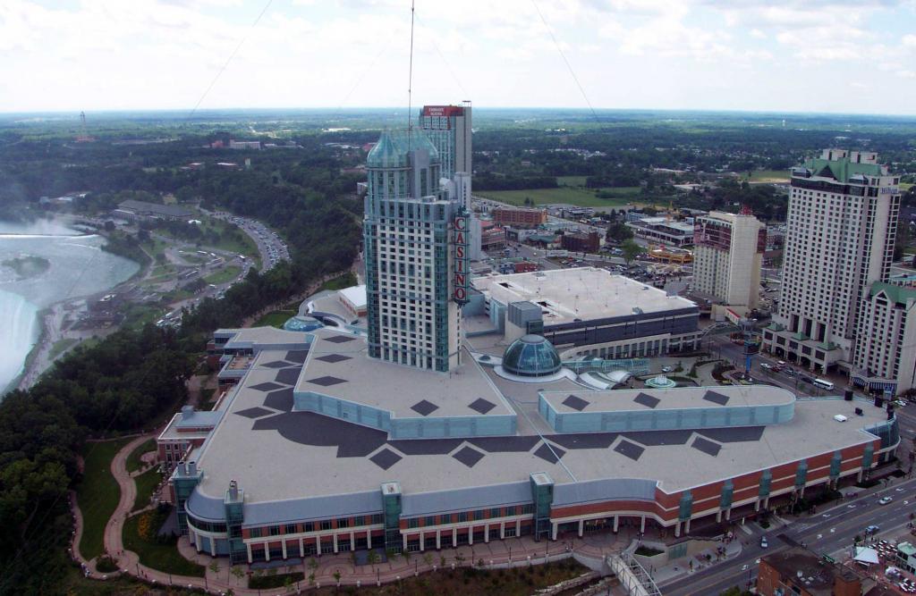 Skylon Tower Summer 2005 28