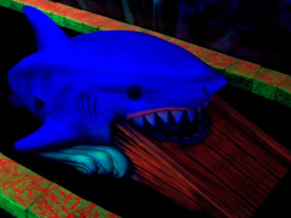 Galaxy Golf hole 14 - shark obstacle at hole