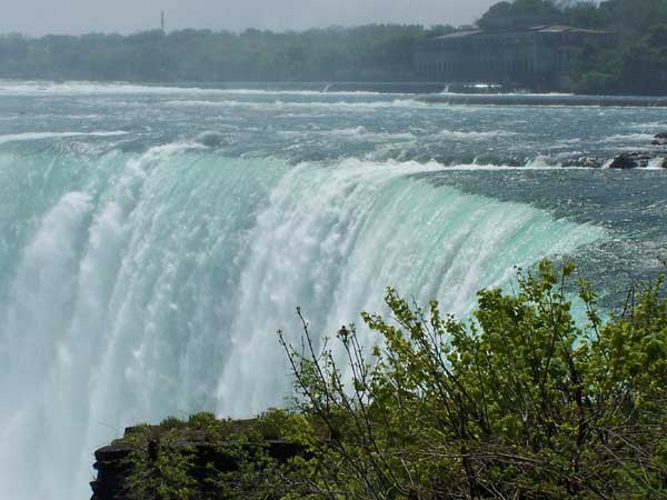 Niagara Falls in Spring 2006 17