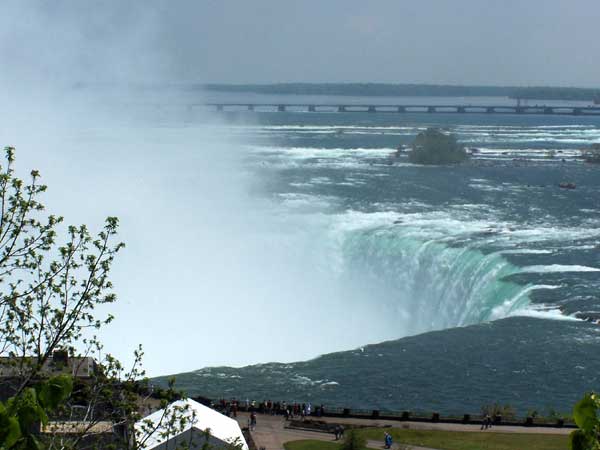 Niagara Falls in Spring 2006 25