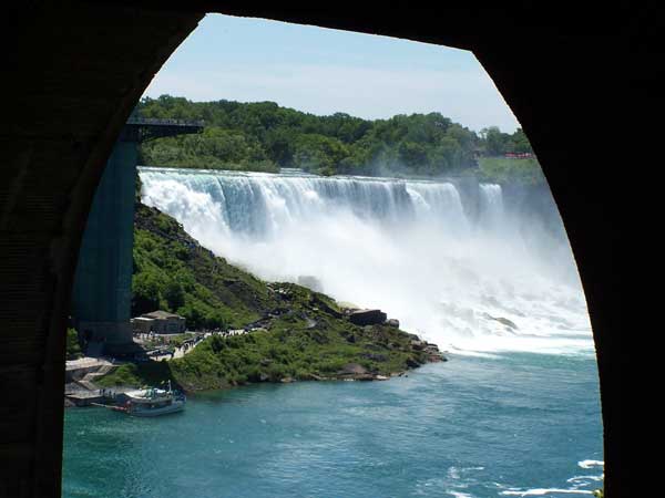 Rainbow Bridge in Spring 2006 07