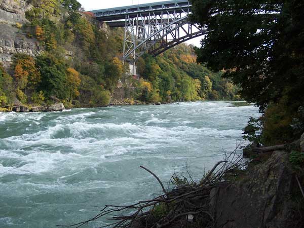 Niagara Parks White Water Walk in Autumn 2007 02