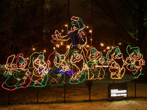 20071209 Niagara Falls Winter Festival of Lights 16