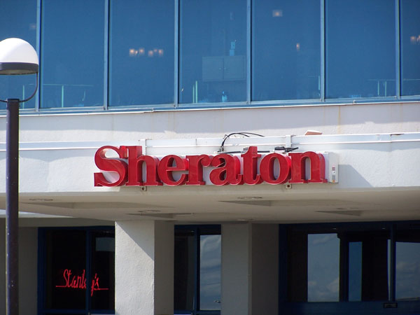 Sheraton Fallsview sign