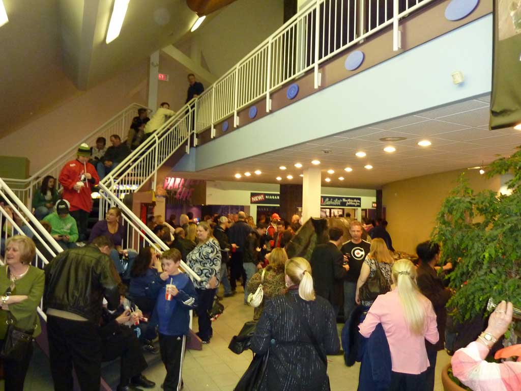 Jon Montgomery at Niagara Falls IMAX Theatre on 20100311 03