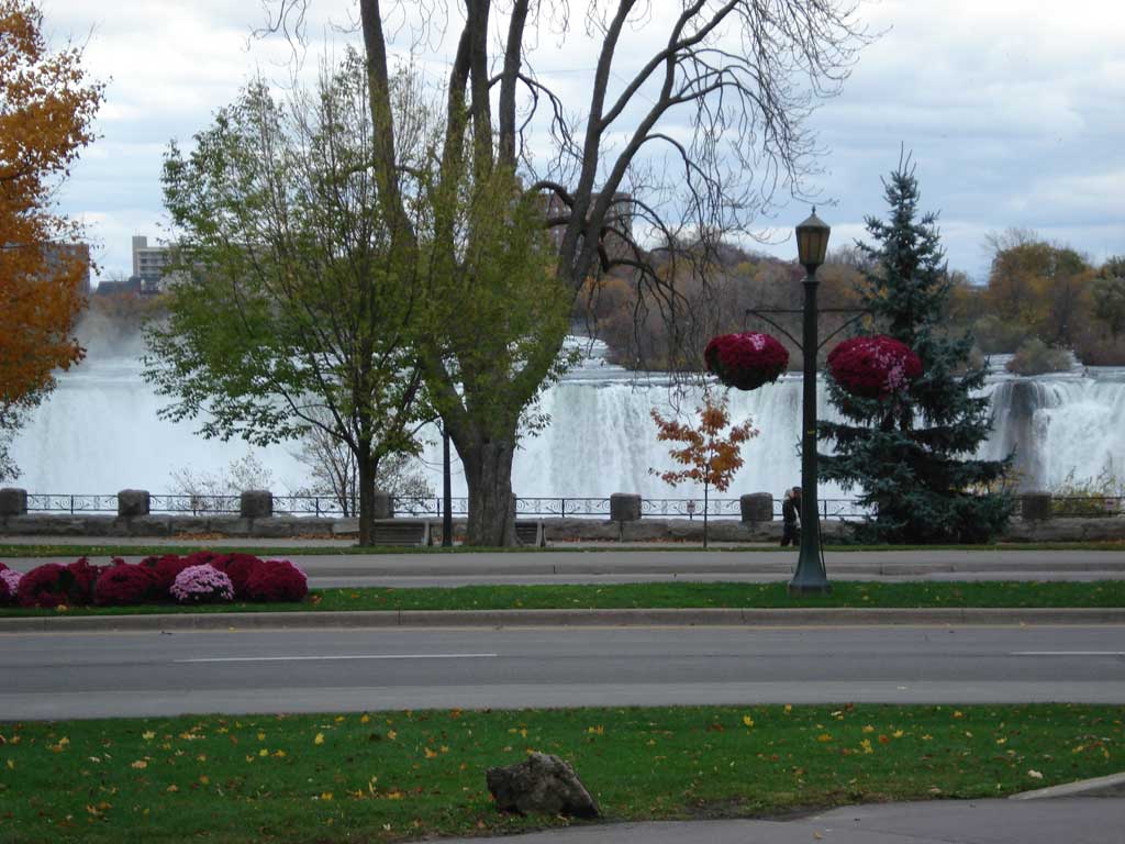 Niagara Falls in Autumn 2010 18