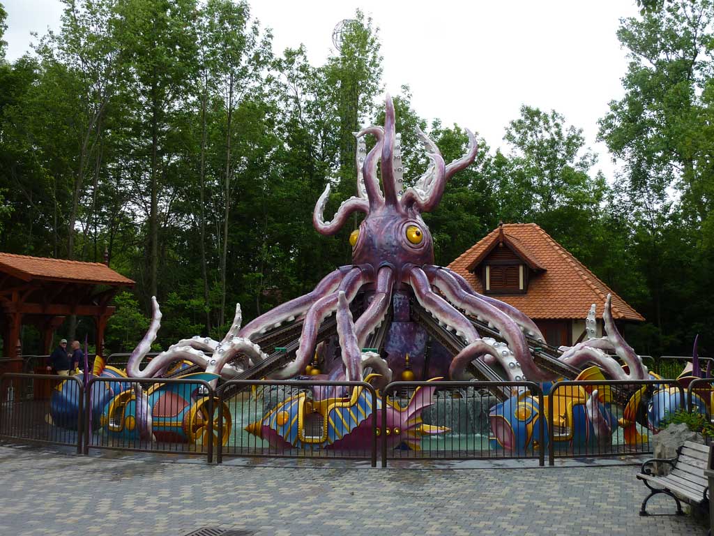 Marineland in June 2011 15