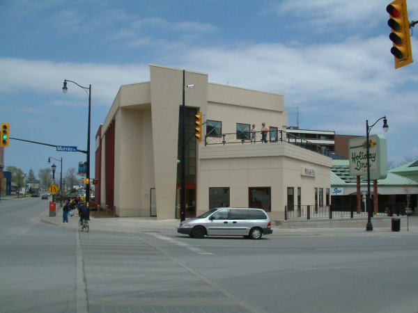 Wolfgang Puck Restaurant side view